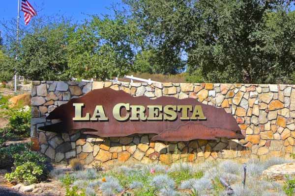 La Cresta community near Murrieta California with acreage homes and rolling hills