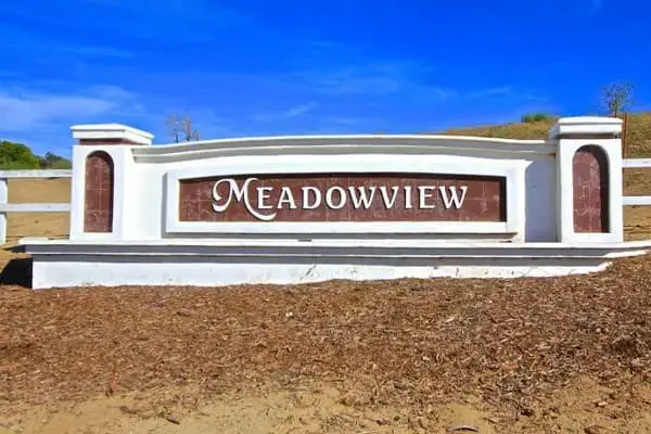 Meadowview neighborhood in Temecula California with larger lots and mature landscaping