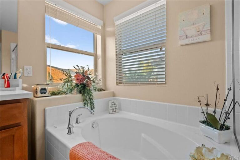 54- 36430 Geranium Drive Lake Elsinore CA 92532
