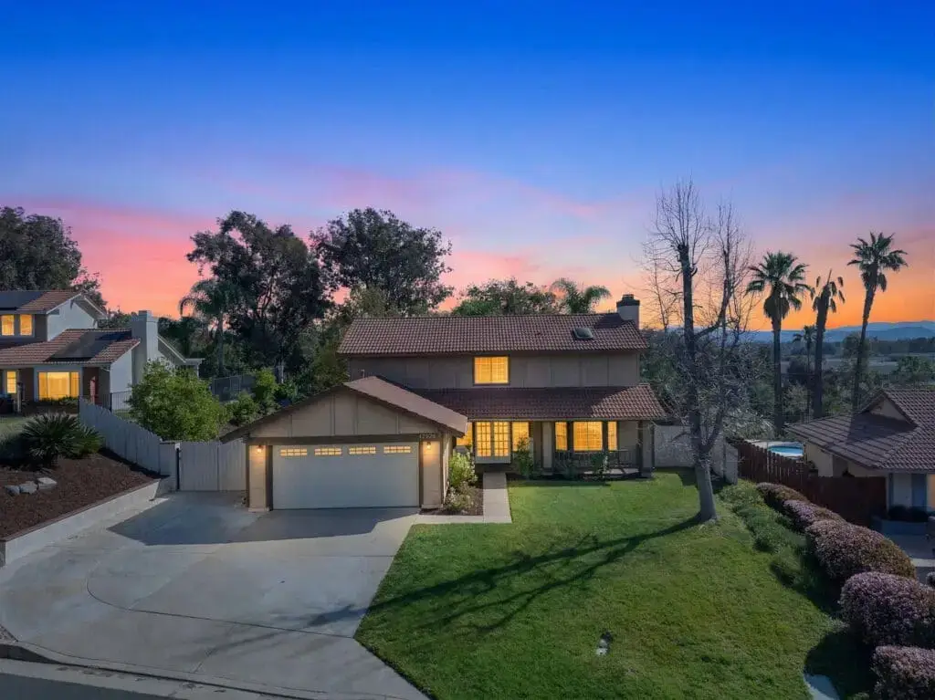 Sold South Temecula pool home at 42928 Agena St in Starlight Ridge South