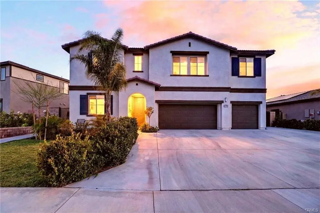 Sold home at 36275 Firelight in Wildomar CA front exterior in Boulder Creek community
