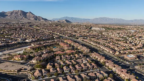 Hemet California neighborhoods and mountain views